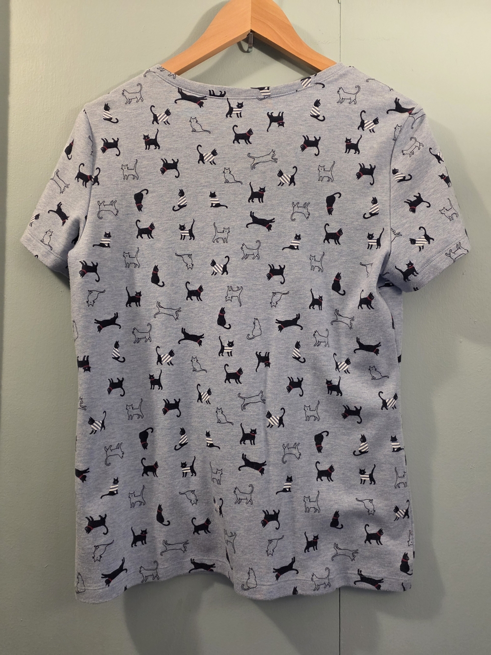 Karen Scott Light Blue Cat Print Short Sleeve Henley Top - Picture 2 of 7